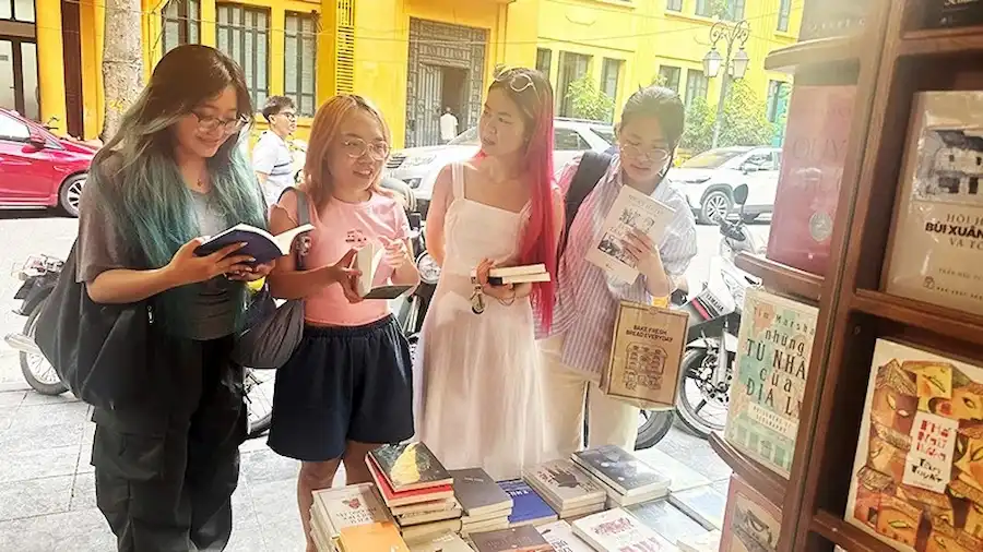 Phố Sách Nguyễn Xí – Điểm Nhấn Văn Hóa Đọc Giữa Lòng Hà Nội