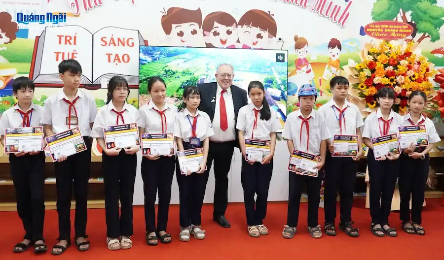 Khánh thành Thư viện Trường THCS Hành Minh: Nâng tầm văn hóa đọc tại Quảng Ngãi