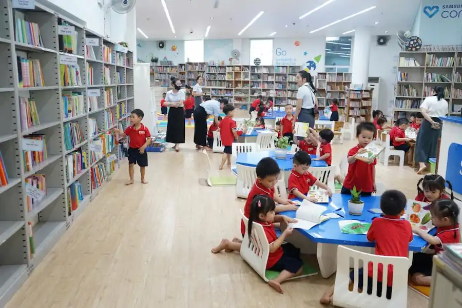 Xây dựng Không Gian Tri Thức Mở Từ Quá Trình Hiện Đại Hóa Thư Viện Công Cộng