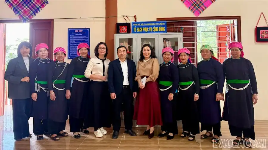 Thư viện tỉnh Lào Cai Bàn Giao 50 Tủ Sách Cộng Đồng: Khai Sáng Tri Thức Vùng Dân Tộc Thiểu Số và Miền Núi Năm 2025