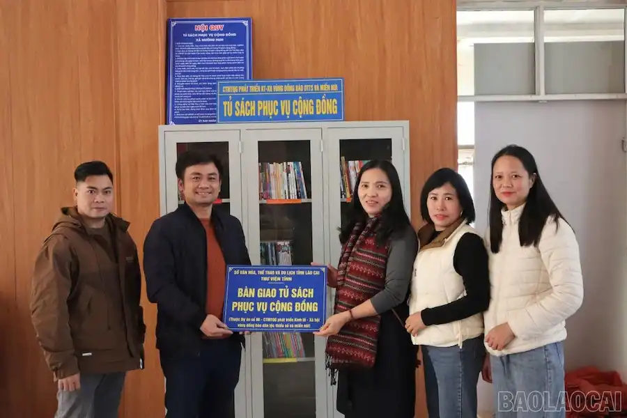 Thư viện tỉnh Lào Cai Bàn Giao 50 Tủ Sách Cộng Đồng: Khai Sáng Tri Thức Vùng Dân Tộc Thiểu Số và Miền Núi Năm 2025