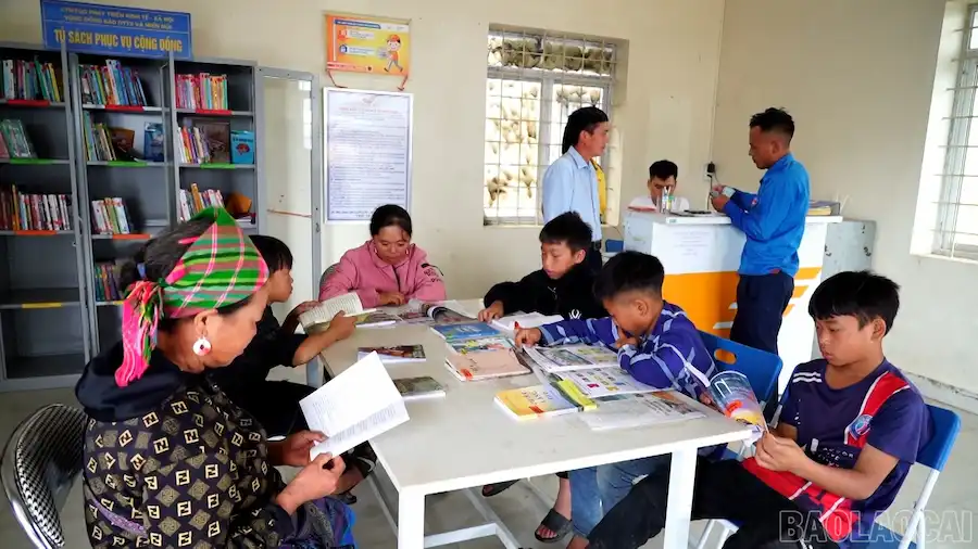 Thư viện tỉnh Lào Cai Bàn Giao 50 Tủ Sách Cộng Đồng: Khai Sáng Tri Thức Vùng Dân Tộc Thiểu Số và Miền Núi Năm 2025