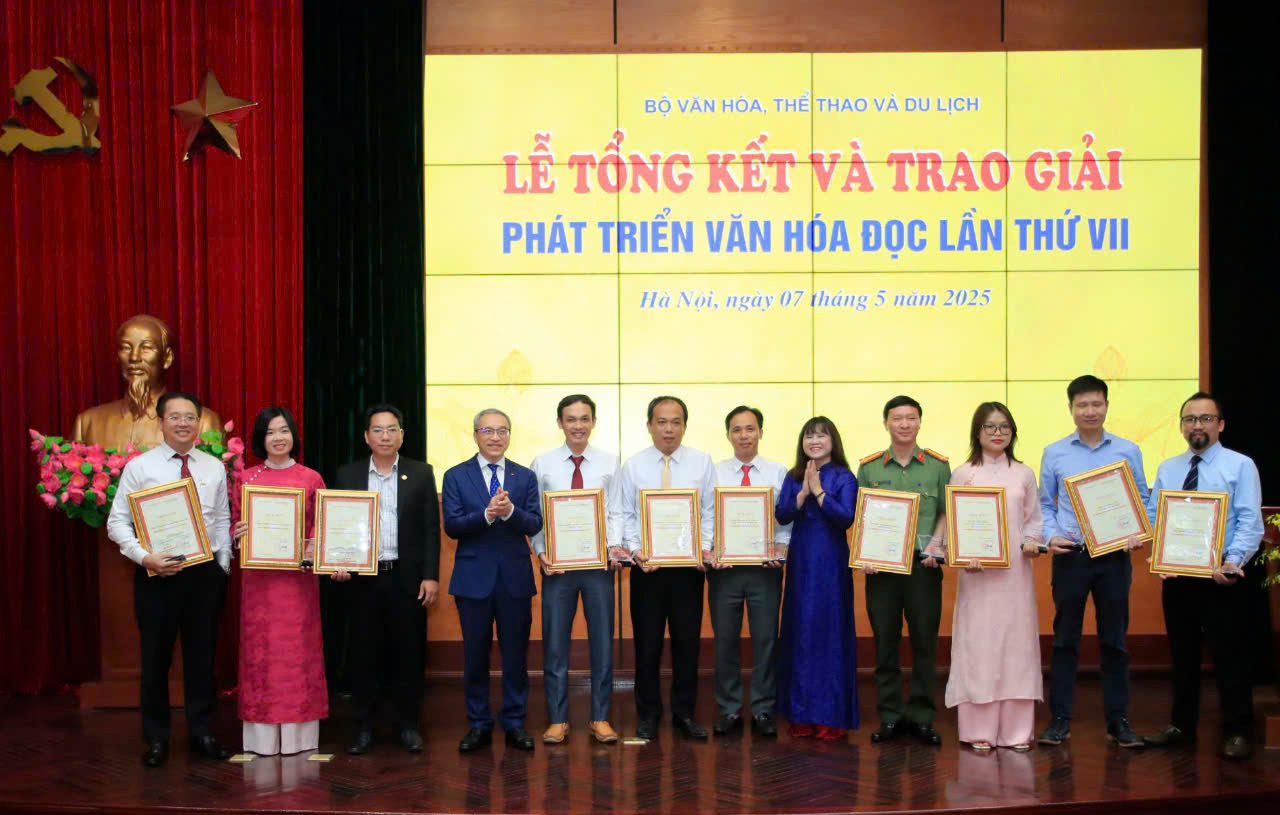 Xét tặng giải thưởng phát triển văn hoá đọc