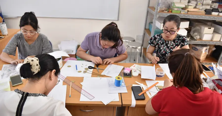 sách chữ nổi
