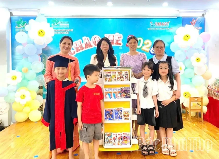Xe thư viện lưu động phục vụ học sinh tại Phú Thọ