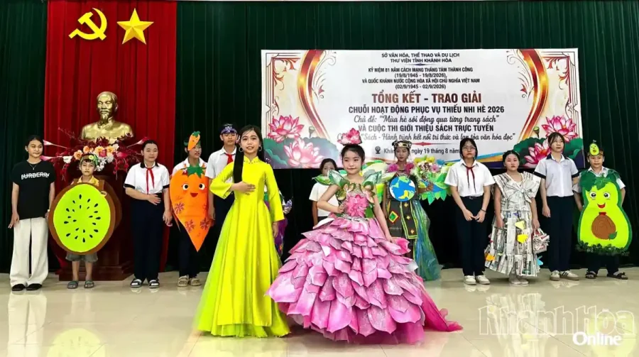 Thiếu nhi tham gia hoạt động hè tại Thư viện tỉnh Khánh Hòa