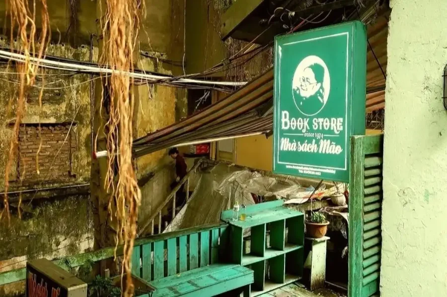 Ngày hội Văn hóa đọc tại trường THPT chuyên Quốc Học Huế