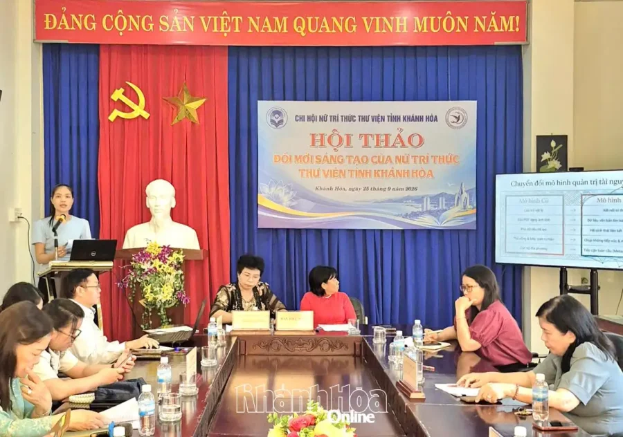 Quang cảnh hội thảo đổi mới sáng tạo của nữ trí thức Thư viện tỉnh Khánh Hòa