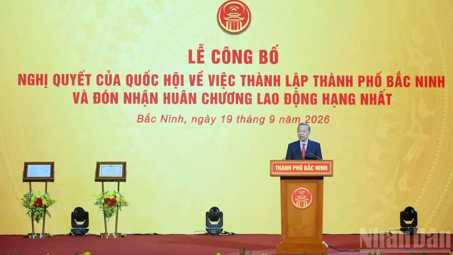 Tổng Bí thư, Chủ tịch nước Tô Lâm trao Nghị quyết thành lập thành phố Bắc Ninh