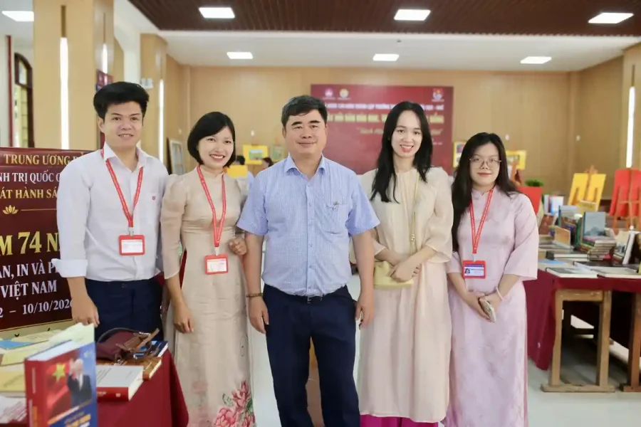 PGS.TS Phạm Minh Tuấn phát biểu tại Ngày hội Văn hóa đọc trong thanh niên