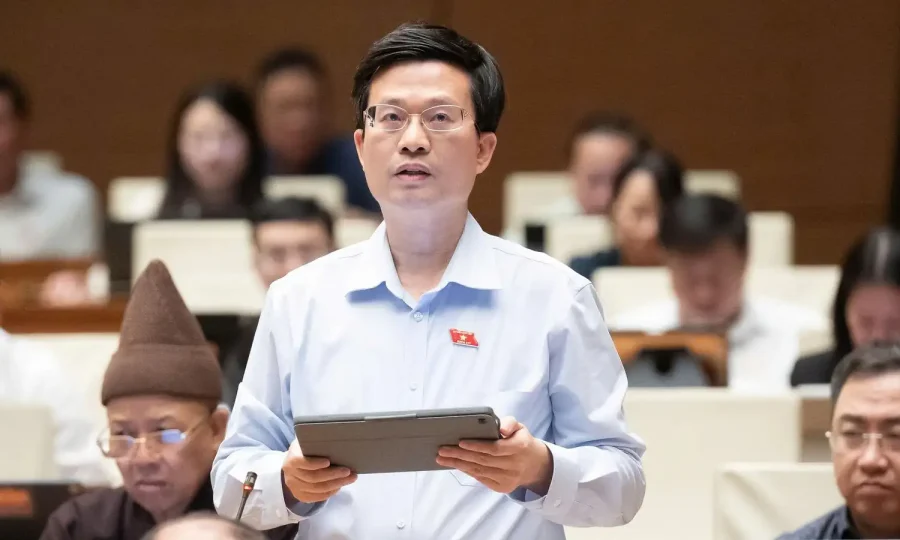 Đại biểu Đỗ Chí Nghĩa phát biểu tại phiên thảo luận Quốc hội về phim ngắn và công nghiệp văn hóa